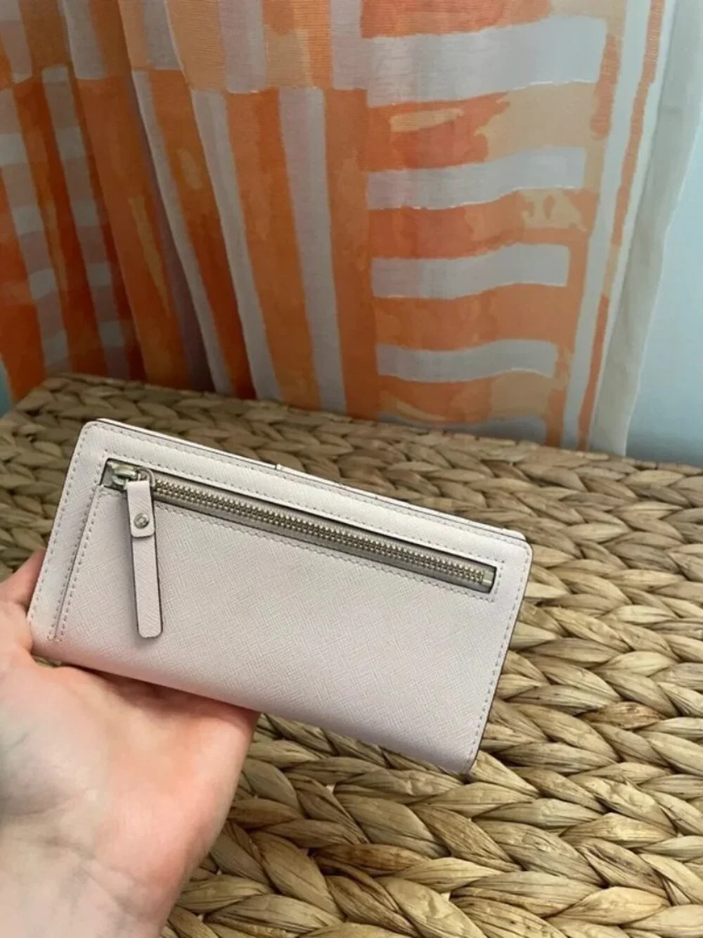 kate spade light pink saffiano continental wallet with gold logo